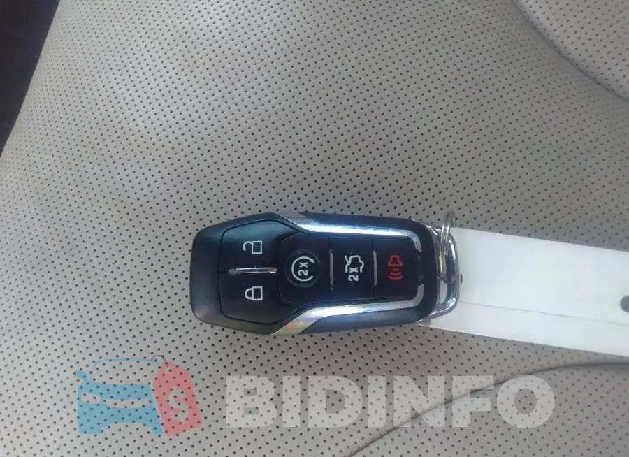 2LMTJ8LR4GBL63767 Photo# 11
