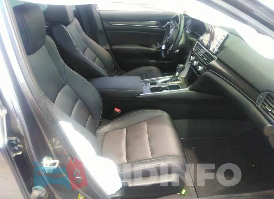 1HGCV1F35LA137120 Photo# 5