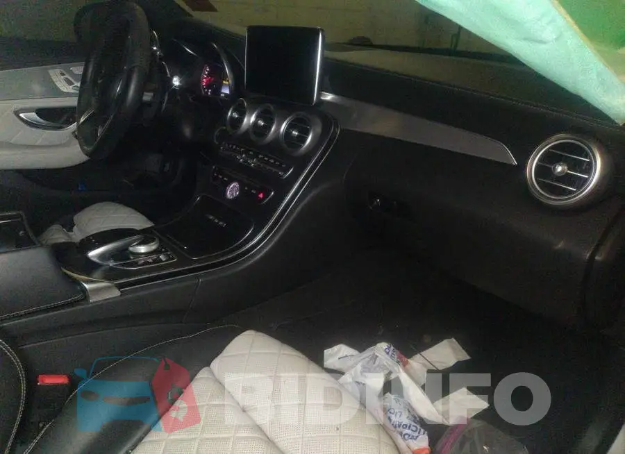 55SWF8HB7HU213181 Photo# 5