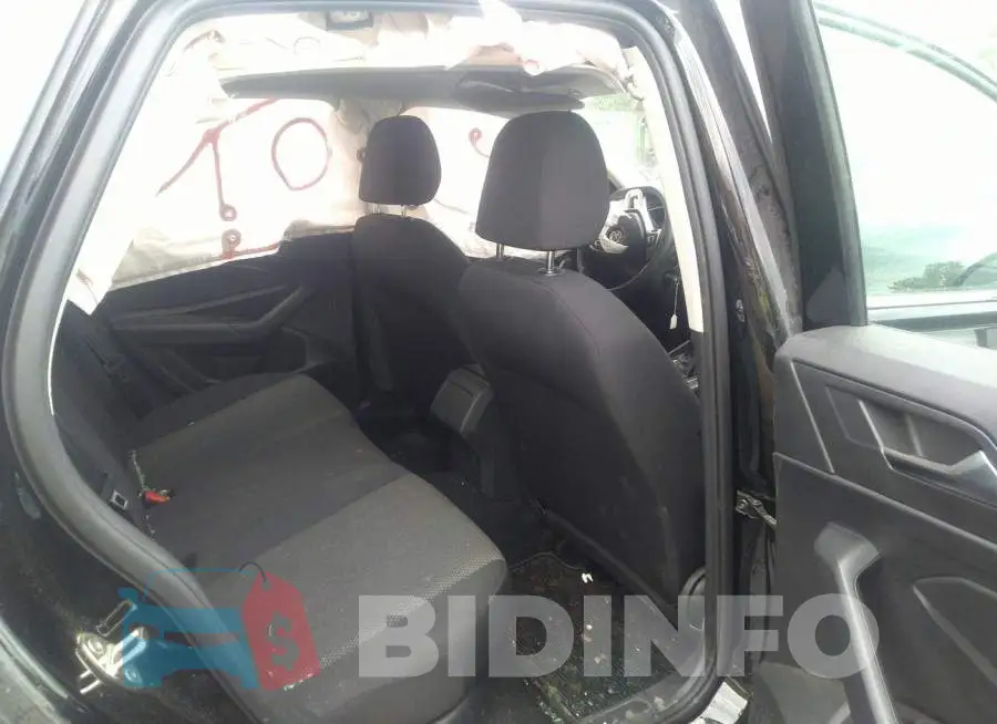 3VWC57BU5KM269440 Photo# 8