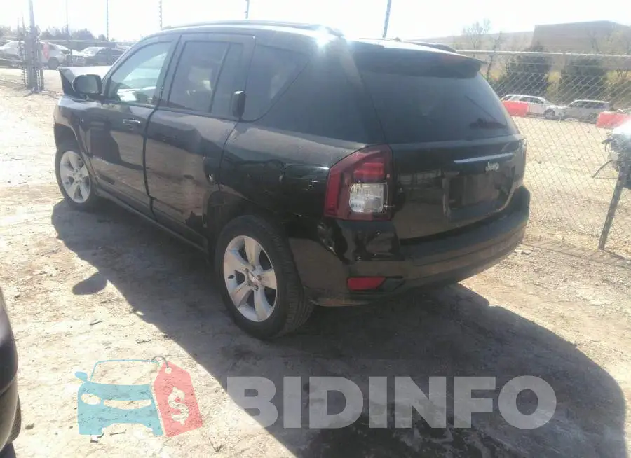 1C4NJCBAXGD743262 Photo# 3