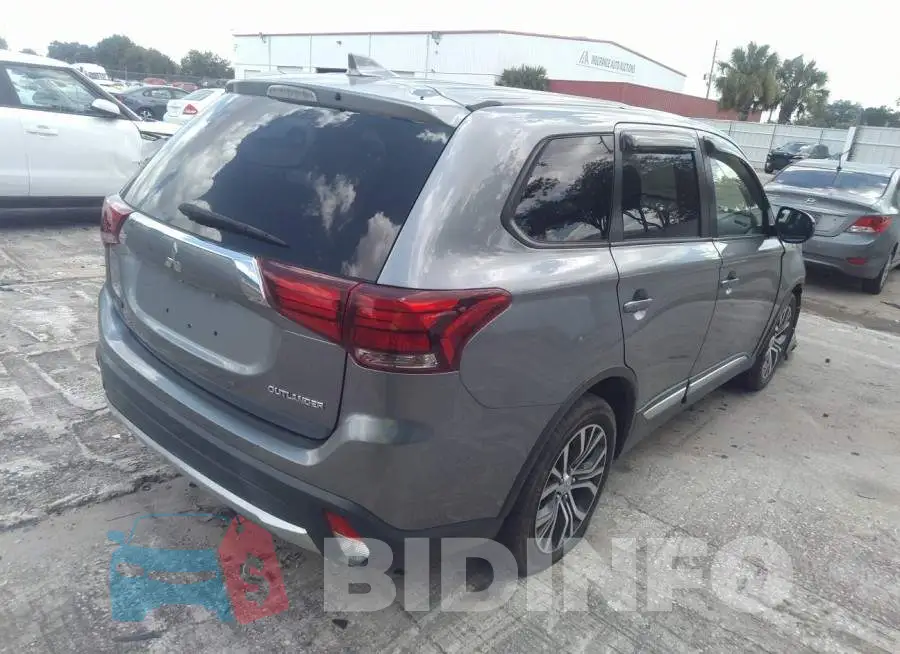 JA4AD2A34JZ052431 Photo# 4