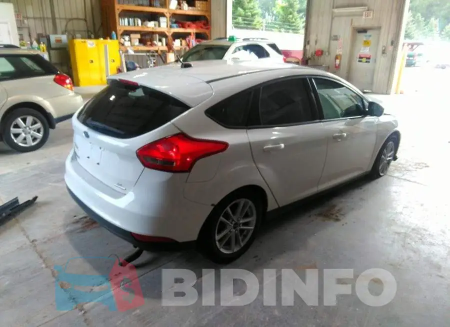 1FADP3K28GL217789 Photo# 4