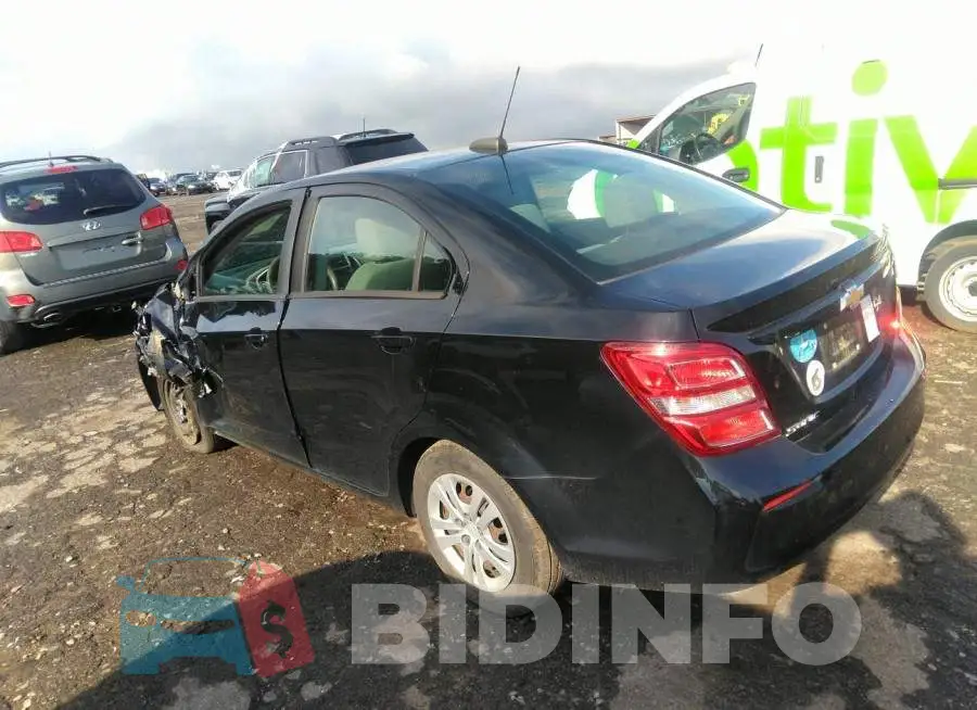 1G1JB5SH3J4128136 Photo# 3