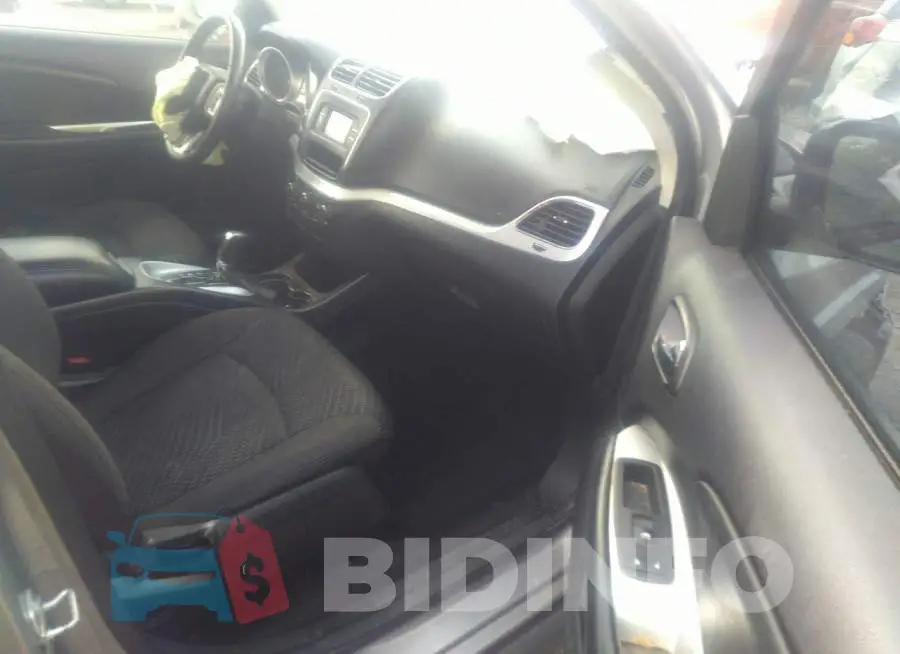 3C4PDCAB1JT243048 Photo# 5