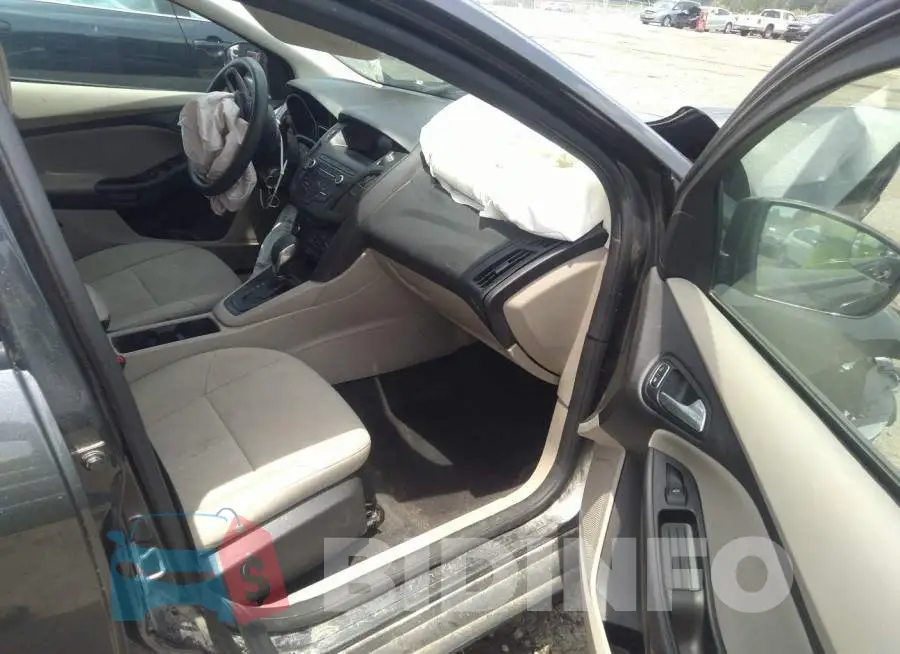 1FADP3F23JL237417 Photo# 5