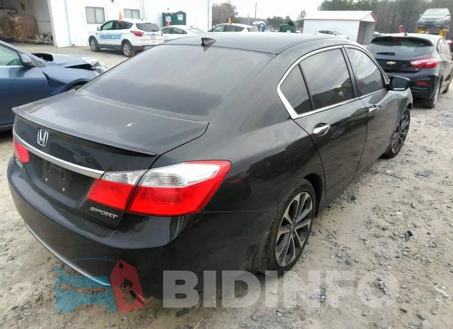 1HGCR2F58FA157636 Photo# 4