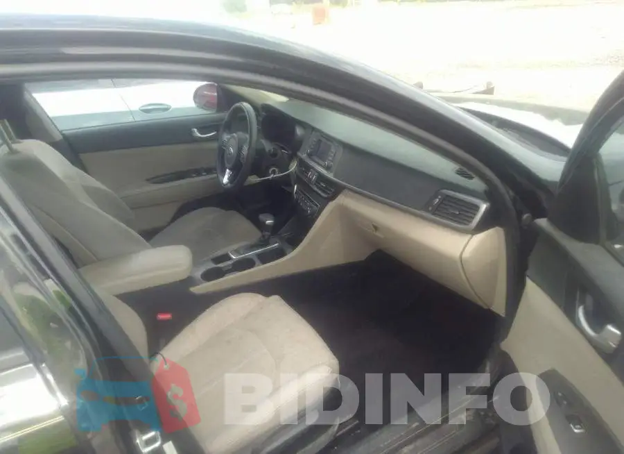 5XXGT4L38HG131724 Photo# 5