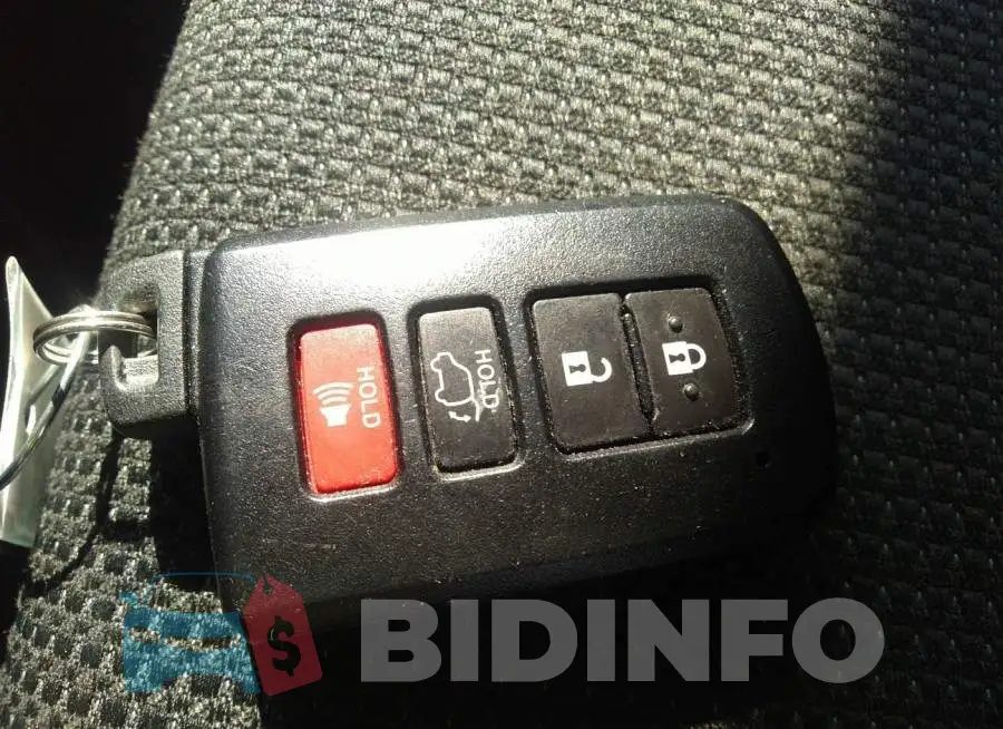 2T3RFREV0HW681847 Photo# 11