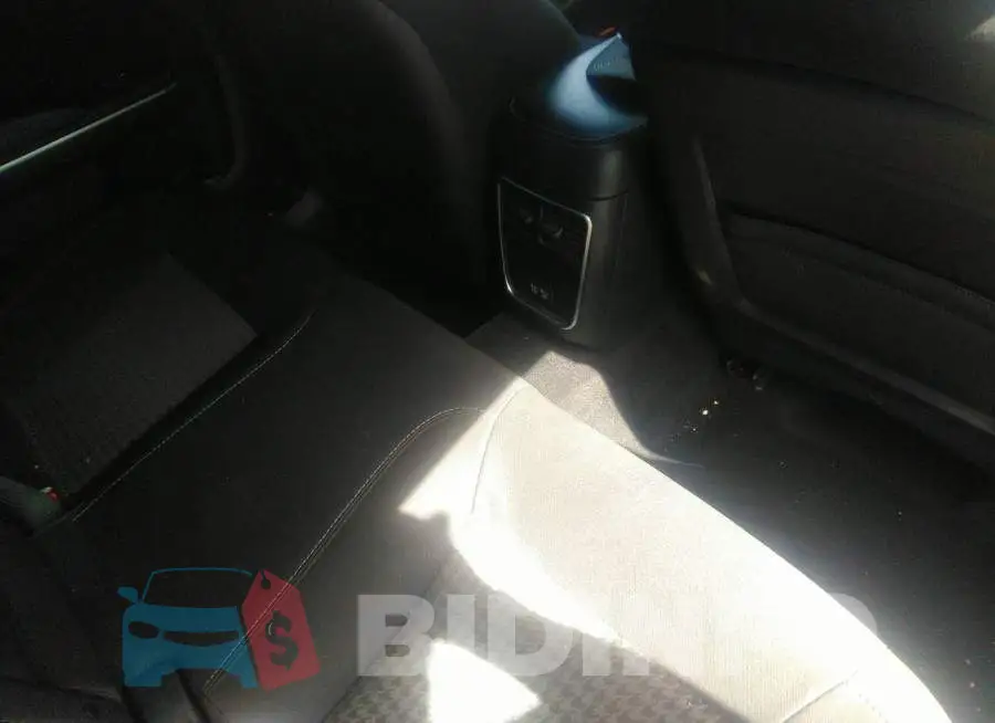 2C3CDXGJ1KH696699 Photo# 8