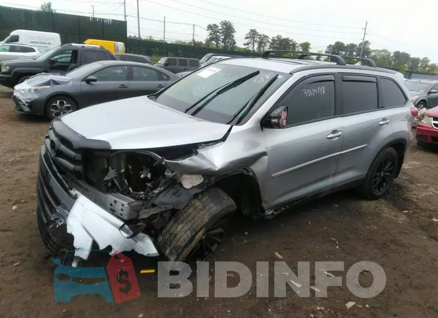 5TDJZRFH7KS619495 Photo# 2