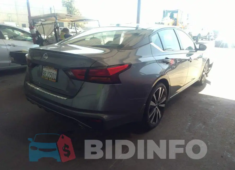 1N4BL4CV8LC250142 Photo# 4