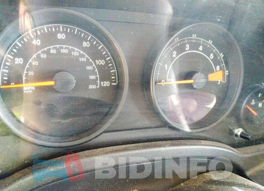 1C4NJPBB9GD739607 Photo# 7