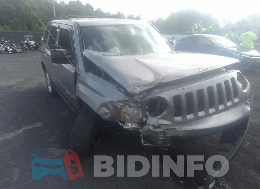 1C4NJRFB4GD663672 Photo# 6