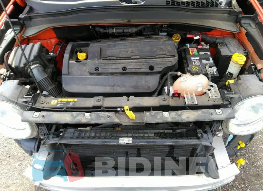 ZACCJABH3FPC10887 Photo# 10