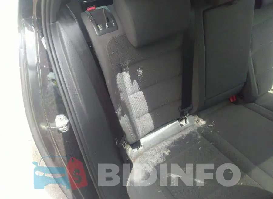 3VW5T7AU7FM002094 Photo# 6