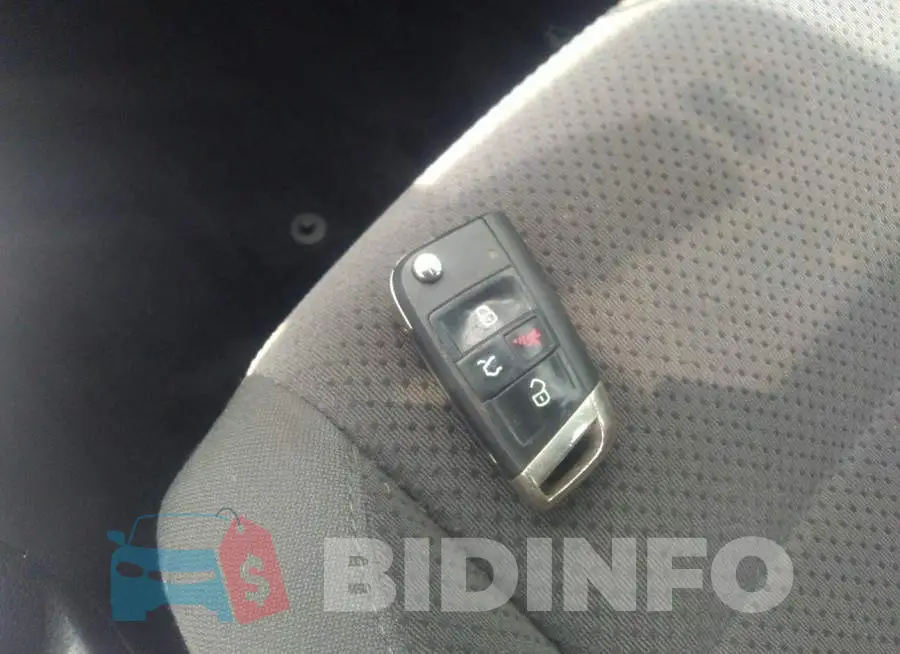 3VW5T7AU7FM002094 Photo# 11