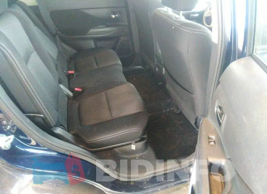 JA4AZ3A32JZ061832 Photo# 8