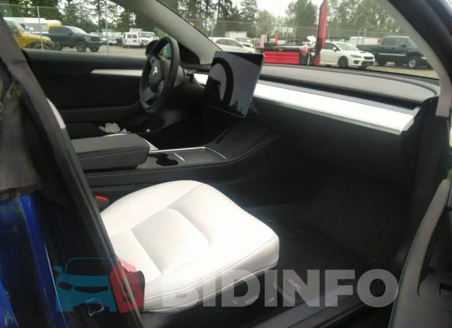 5YJ3E1EB8NF130101 Photo# 5