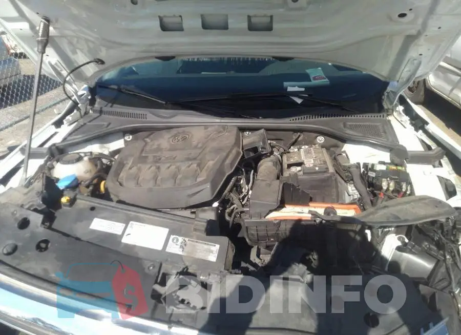 1VWSA7A33LC008763 Photo# 10