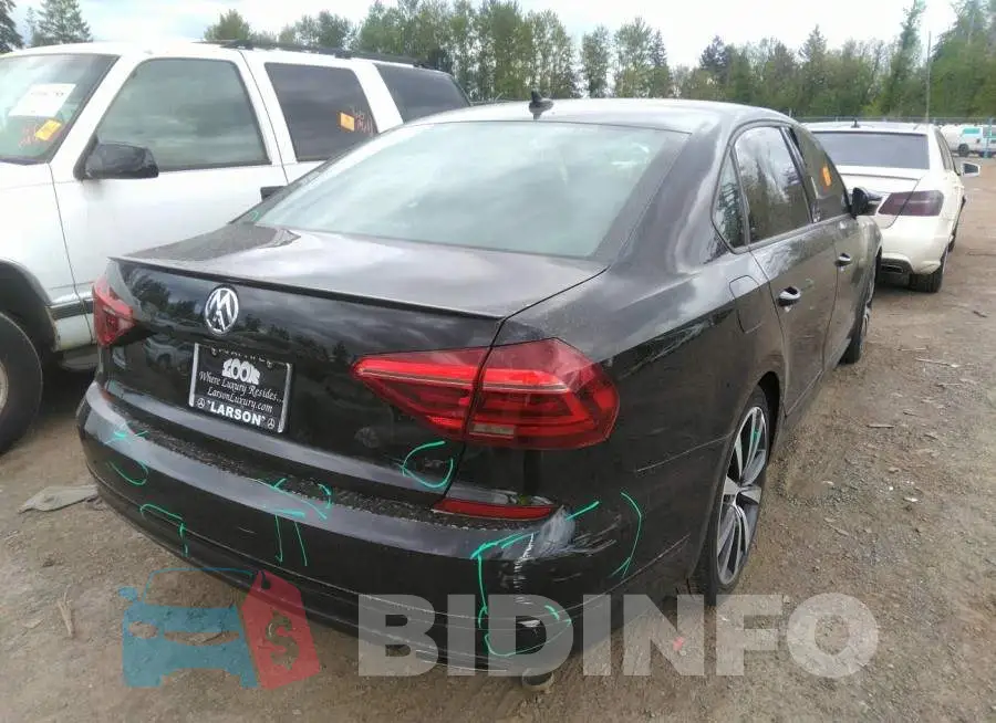 1VWJM7A30JC035659 Photo# 4