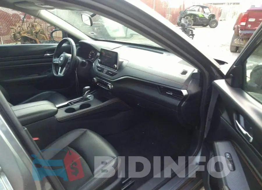 1N4BL4CV1KC172205 Photo# 5