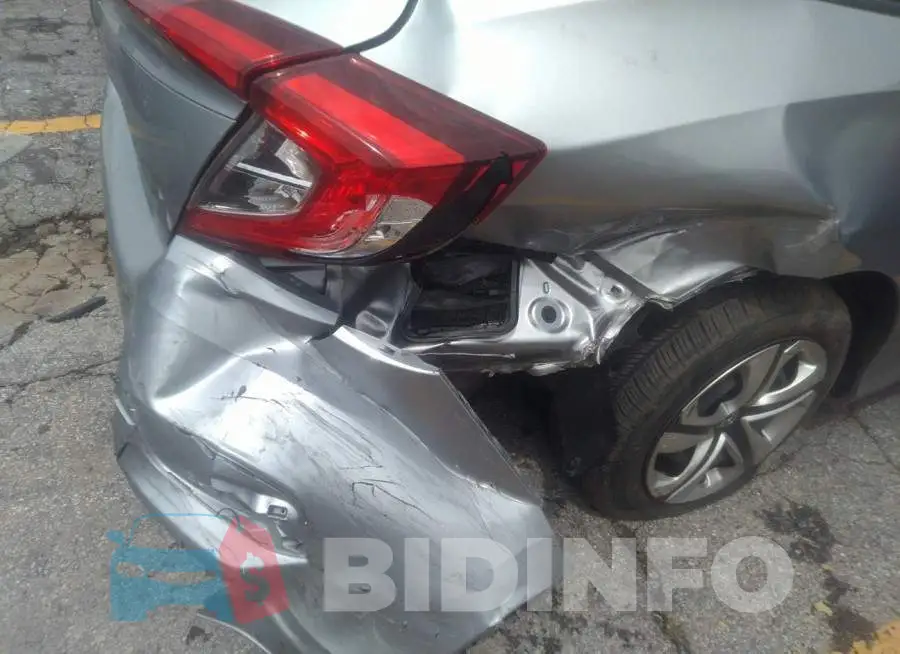 19XFC2F5XHE040170 Photo# 6