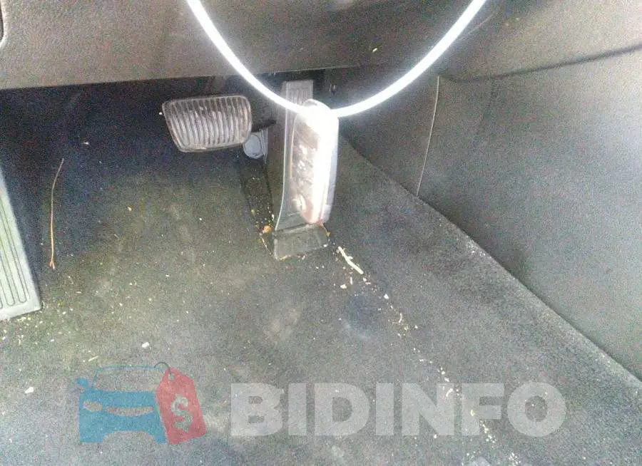 5XXGT4L18GG109056 Photo# 11