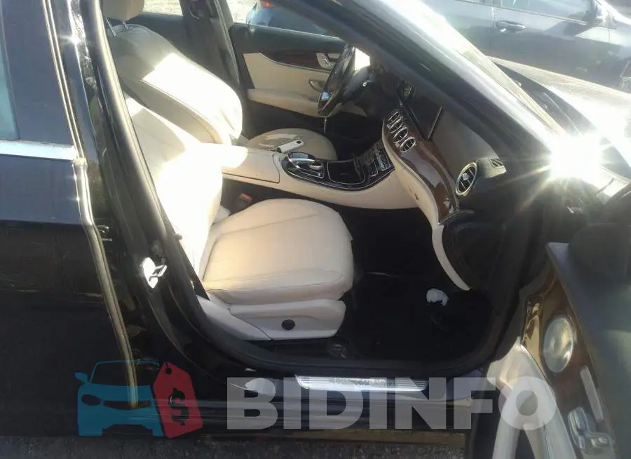 WDDZF4JB7HA020951 Photo# 5