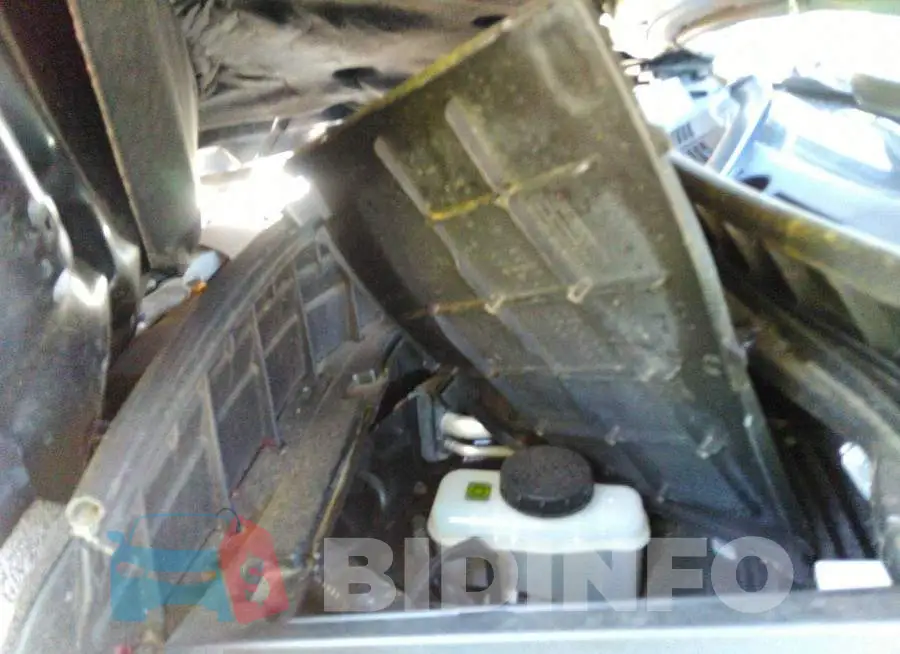 JN1BJ0RP4GM230961 Photo# 10