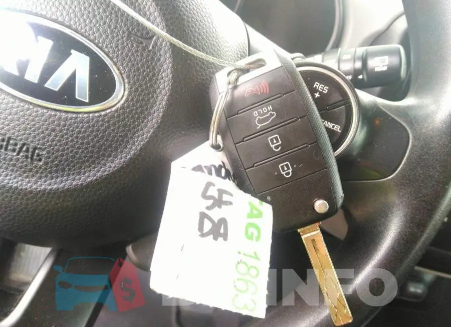 KNDJN2A2XF7121023 Photo# 11