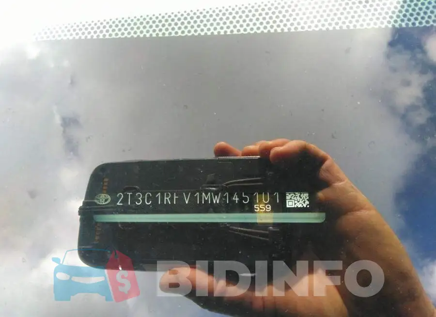 2T3C1RFV1MW145101 Photo# 9
