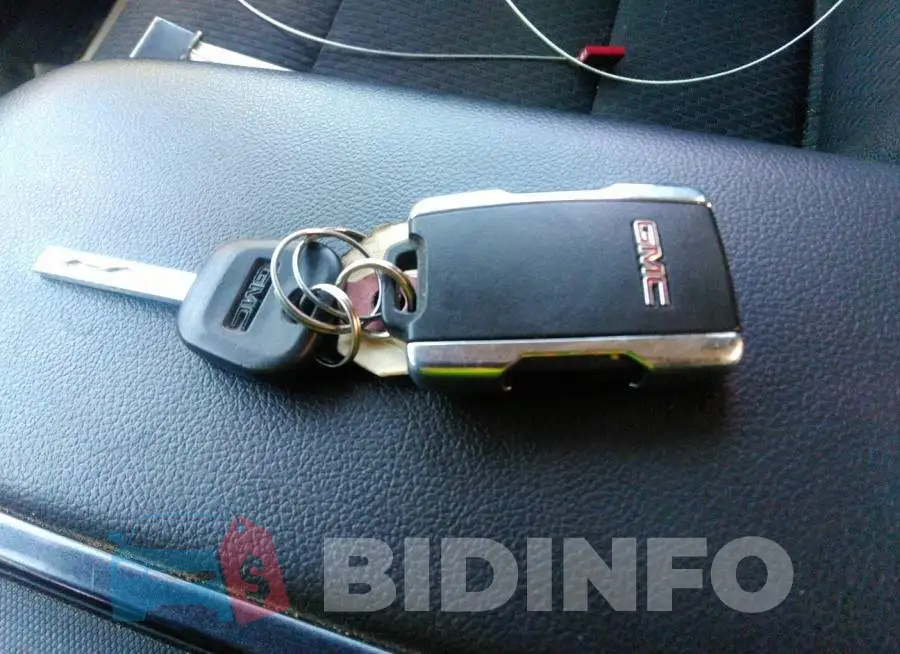 3GTU2UEC4FG182568 Photo# 11