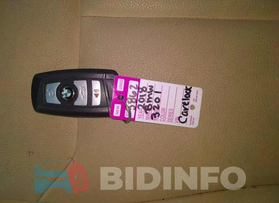 WBA8A9C59JAH12899 Photo# 11