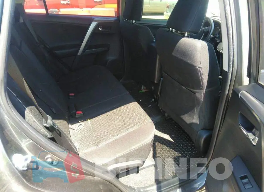 JTMWFREV4HD096284 Photo# 8