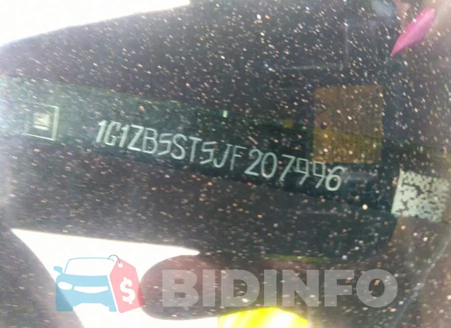 1G1ZB5ST5JF207996 Photo# 9