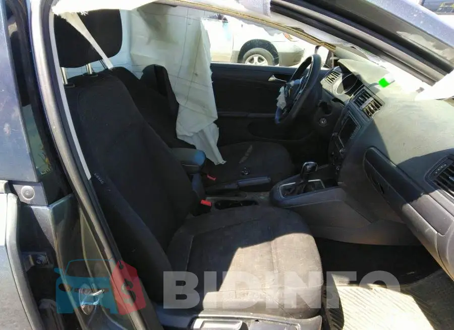 3VW267AJ5GM388953 Photo# 5