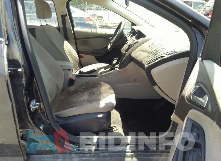 1FADP3F20FL328927 Photo# 5