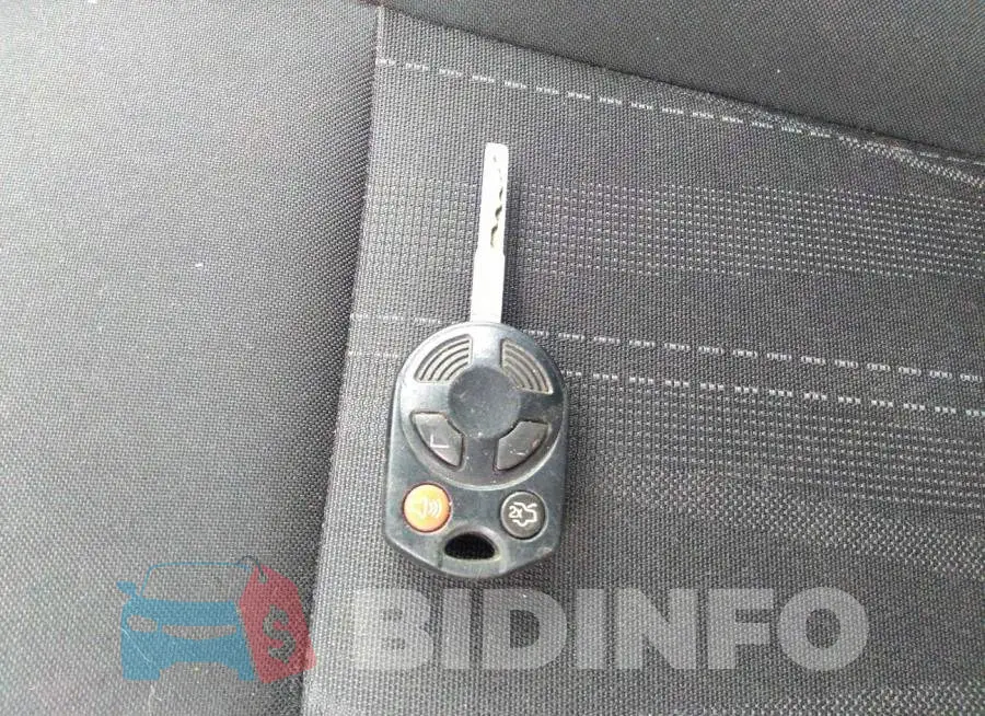 1FADP3F24FL305750 Photo# 11