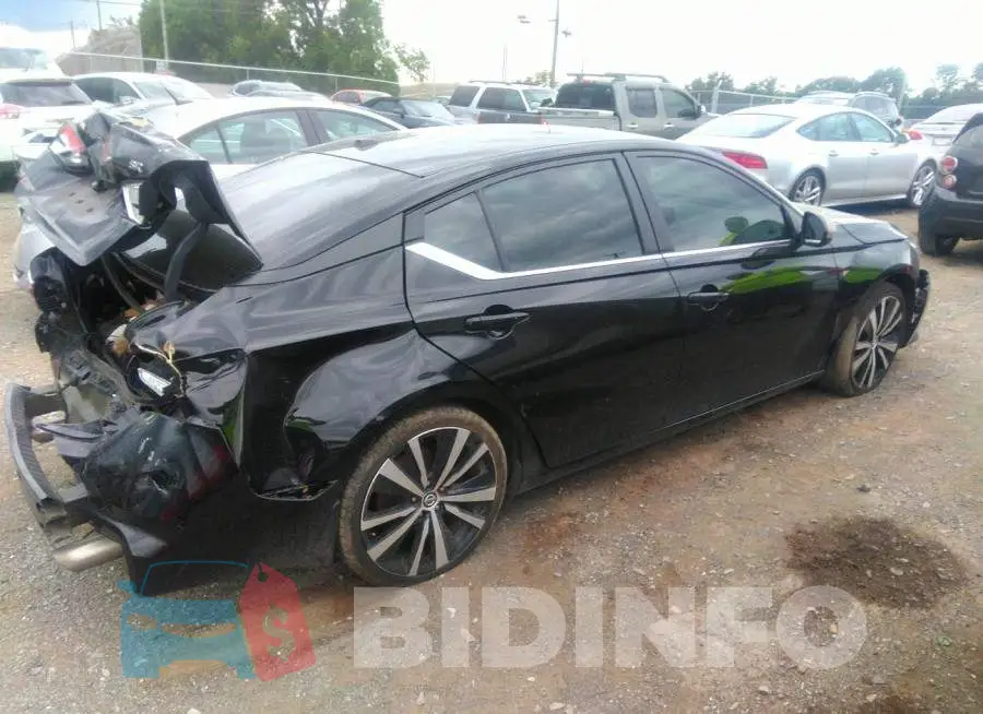 1N4BL4CV4LC170482 Photo# 4