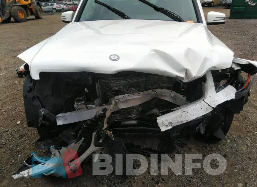 WDCGG8JB2FG432592 Photo# 6