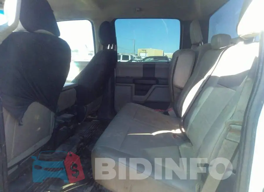 1FT7W2BT3JEB19312 Photo# 8