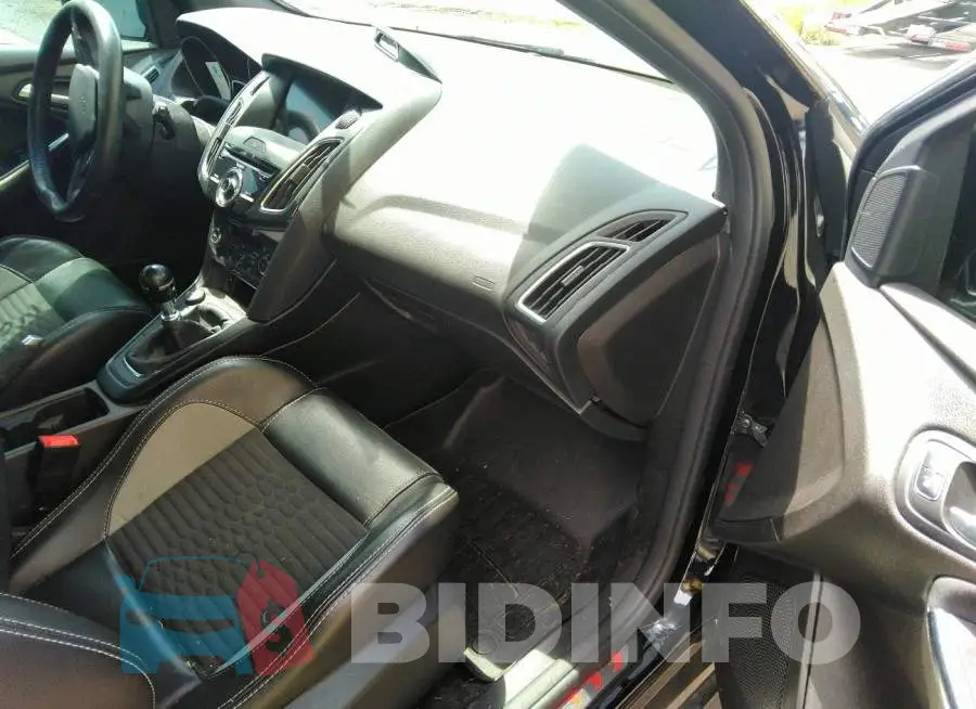 1FADP3L95GL382579 Photo# 5