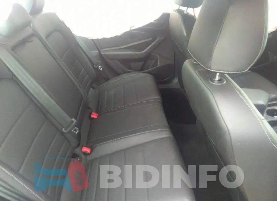 3VWC57BU2MM021049 Photo# 8