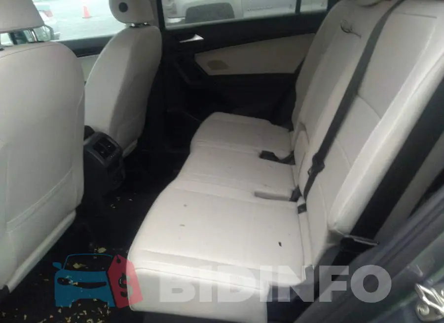 3VV2B7AX2MM006183 Photo# 8