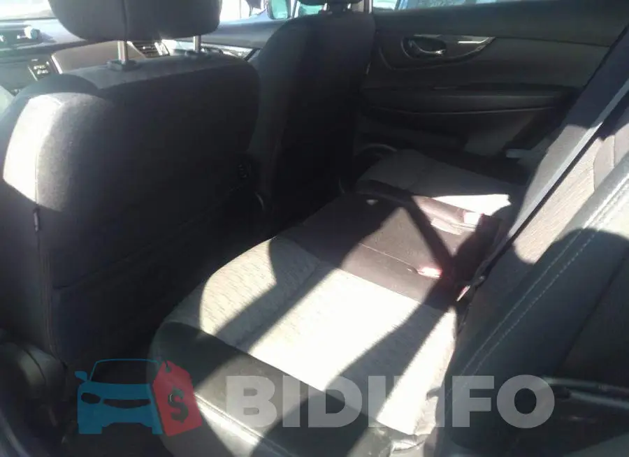 JN8AT2MVXHW011615 Photo# 8