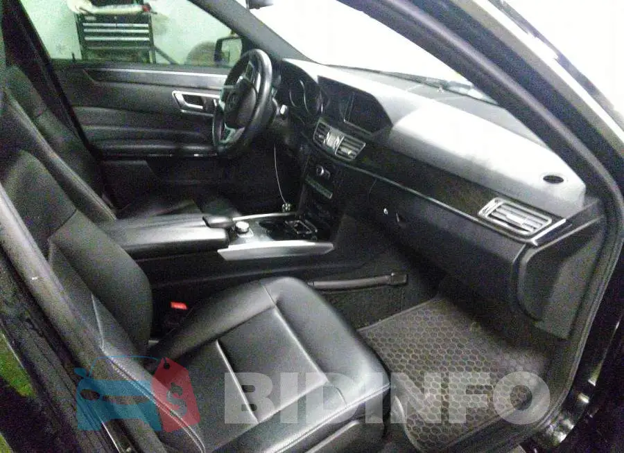WDDHF8JB2FB092439 Photo# 5