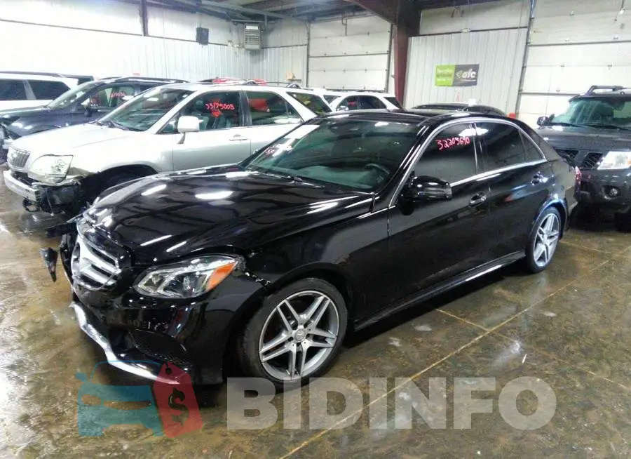 WDDHF8JB2FB092439 Photo# 2