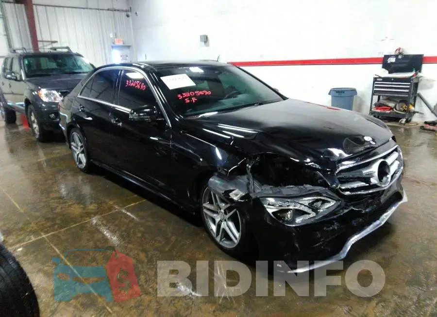 WDDHF8JB2FB092439 Photo# 1