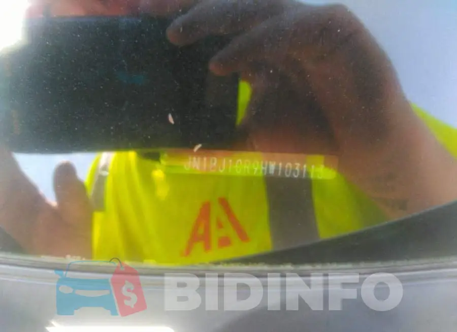 JN1BJ1CR9HW103113 Photo# 9